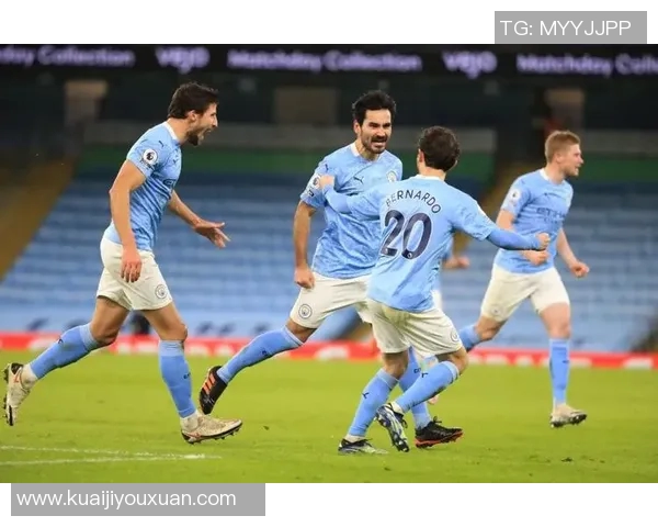 京多安引领新潮流球场内外的多面手与足球的未来之星